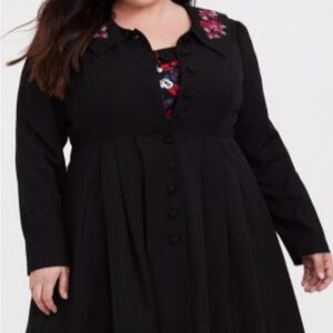 Torrid Disney Minnie Mouse Plus 2x Black Coat Embroidered Dress